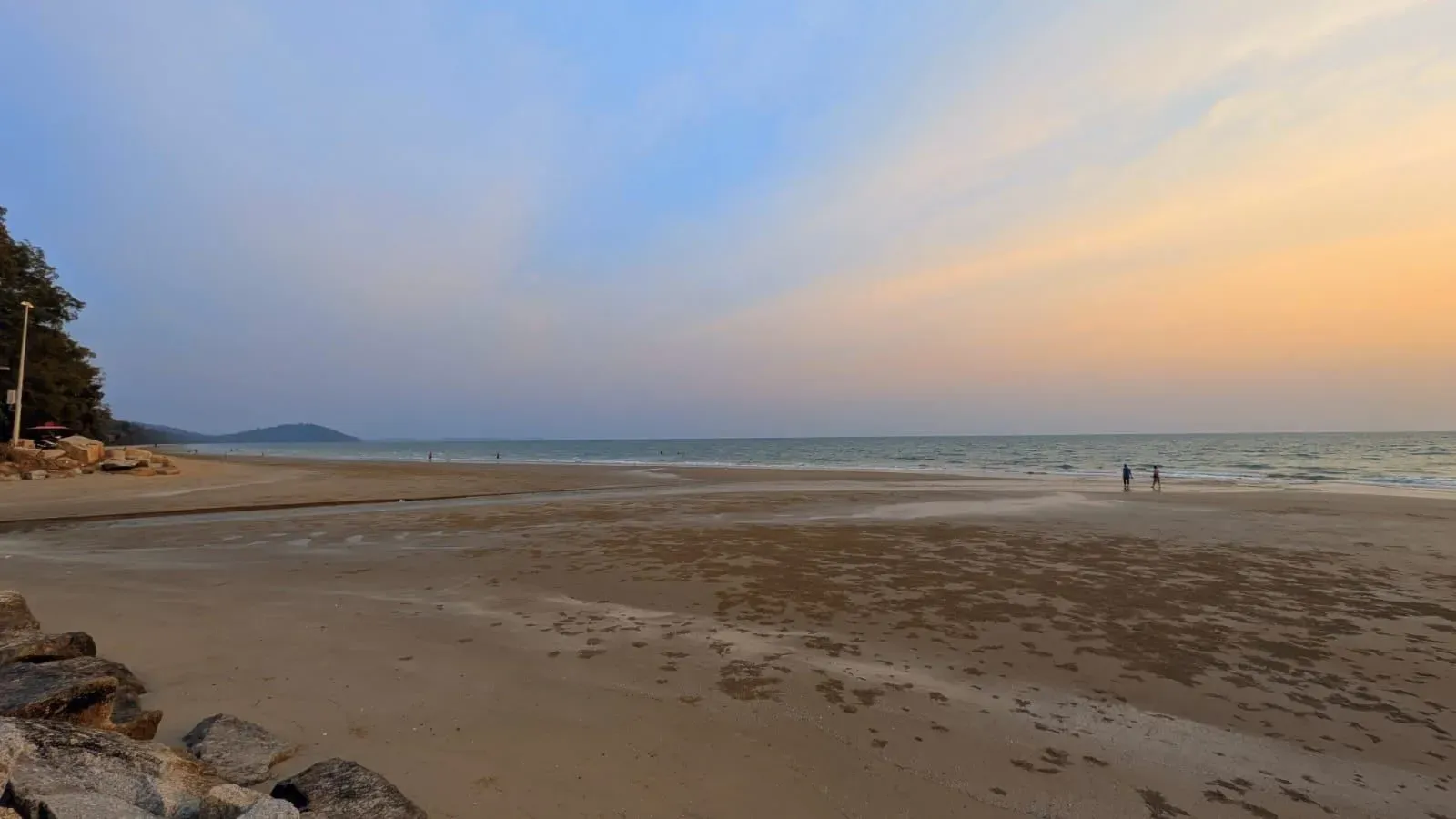 Mae Ramphueng Beach at evening