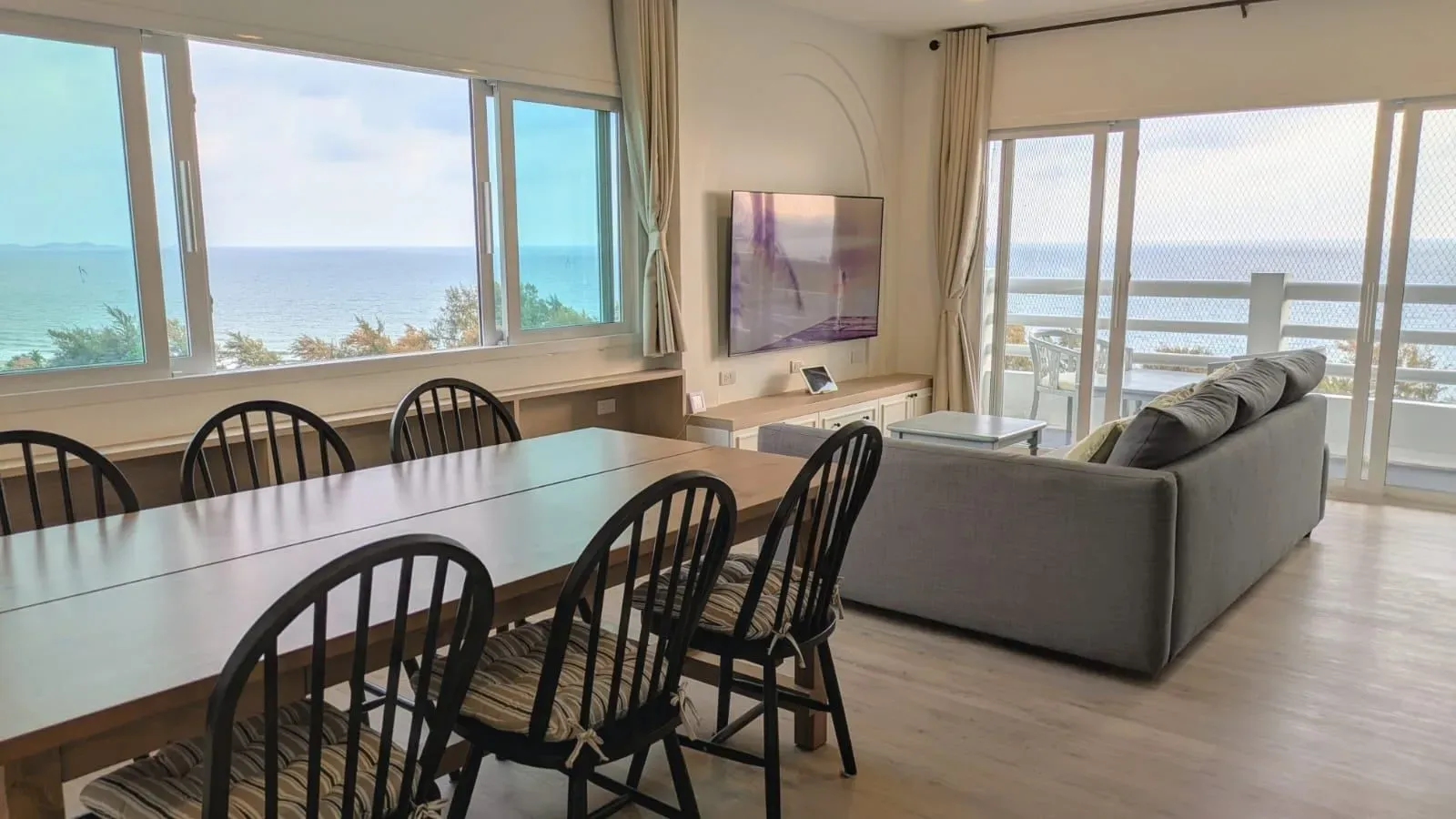 Living and dining area with sea view